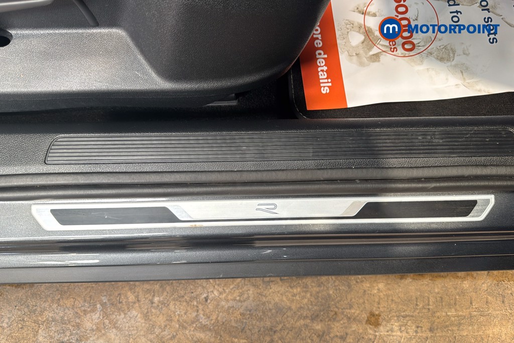Volkswagen T-Roc R-Line Manual Petrol SUV - Stock Number (1632088) - 27th supplementary image