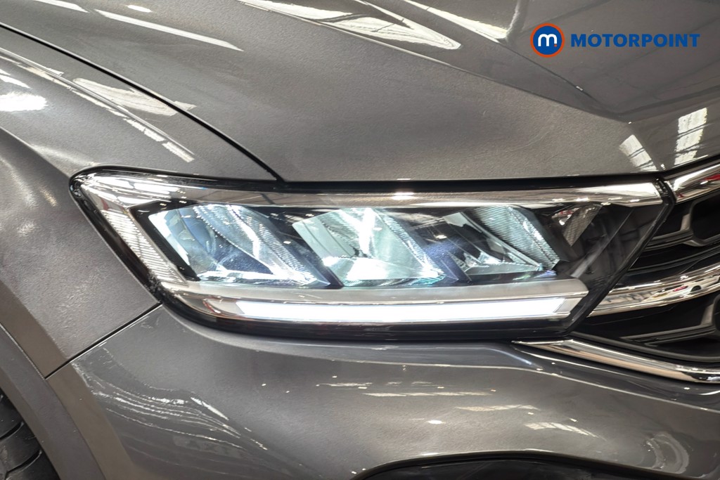 Volkswagen T-Roc R-Line Manual Petrol SUV - Stock Number (1632088) - 44th supplementary image
