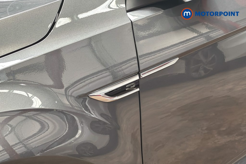 Volkswagen T-Roc R-Line Manual Petrol SUV - Stock Number (1632088) - 46th supplementary image