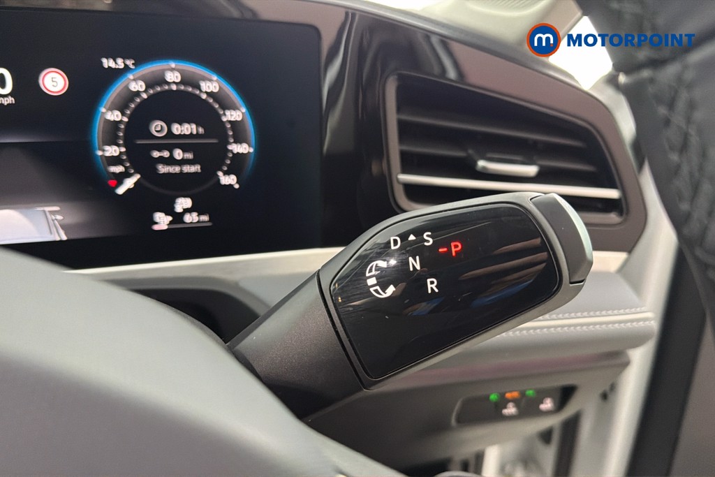 Volkswagen Passat Life Automatic Petrol Plug-In Hybrid Estate - Stock Number (1632937) - 7th supplementary image