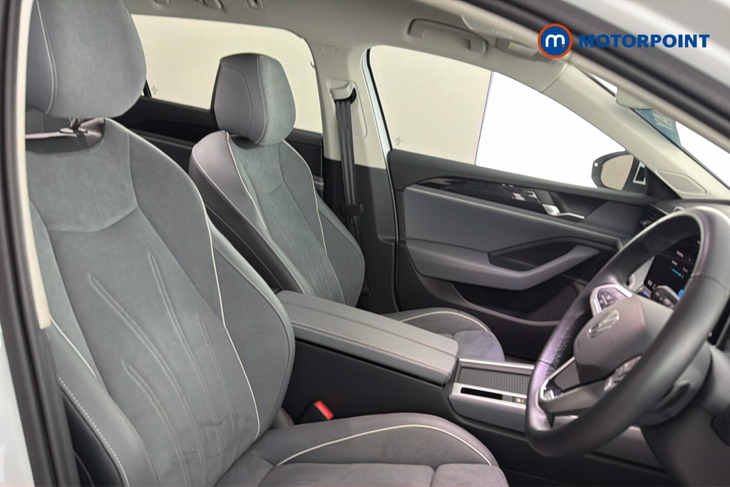 Volkswagen Passat Life Automatic Petrol Plug-In Hybrid Estate - Stock Number (1632937) - 22nd supplementary image