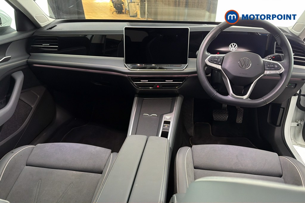Volkswagen Passat Life Automatic Petrol Plug-In Hybrid Estate - Stock Number (1632937) - 1st supplementary image