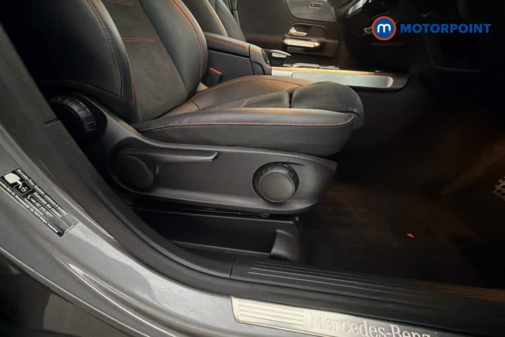 Mercedes-Benz GLB Amg Line Automatic Petrol SUV - Stock Number (1634274) - 25th supplementary image