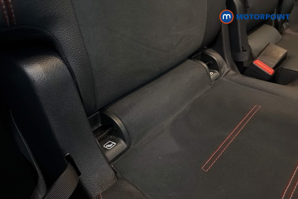 Mercedes-Benz GLB Amg Line Automatic Petrol SUV - Stock Number (1634274) - 29th supplementary image