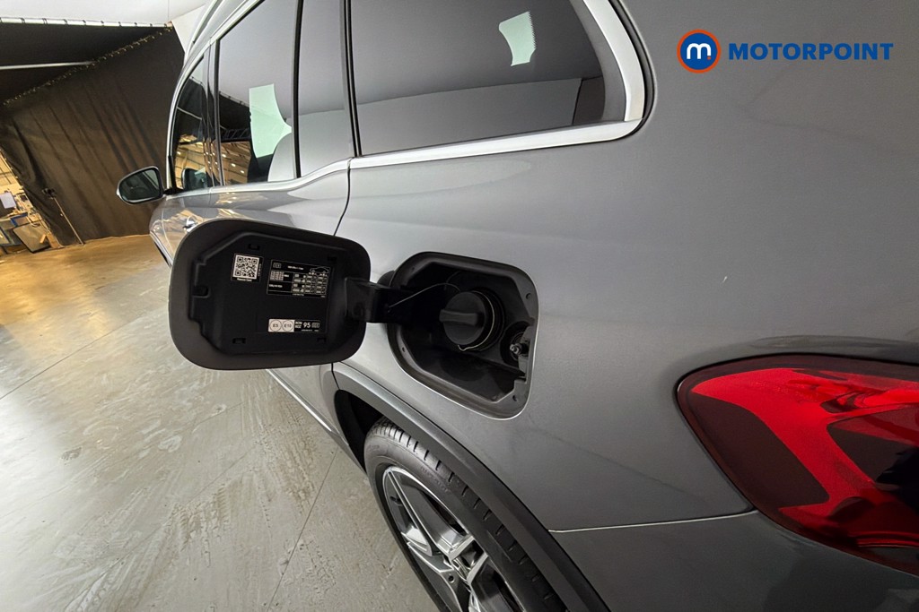 Mercedes-Benz GLB Amg Line Automatic Petrol SUV - Stock Number (1634274) - 41st supplementary image