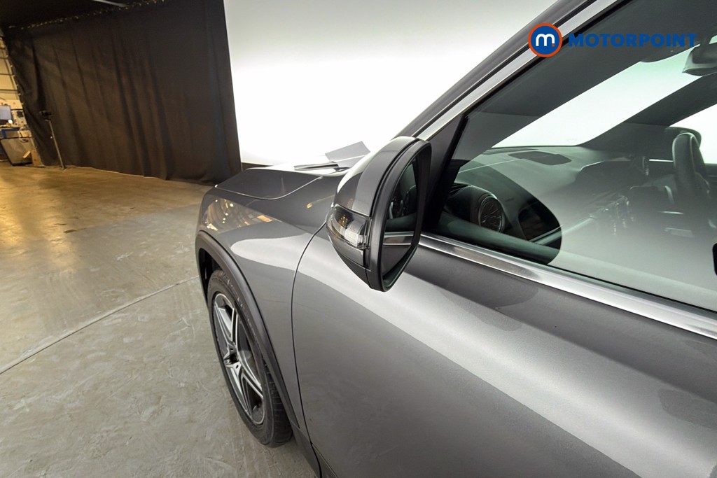 Mercedes-Benz GLB Amg Line Automatic Petrol SUV - Stock Number (1634274) - 43rd supplementary image