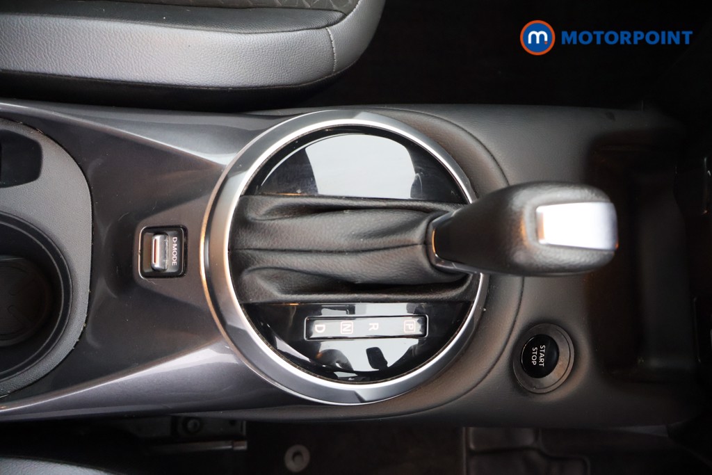 Nissan Juke N-Connecta Automatic Petrol-Electric Hybrid SUV - Stock Number (1637513) - 7th supplementary image