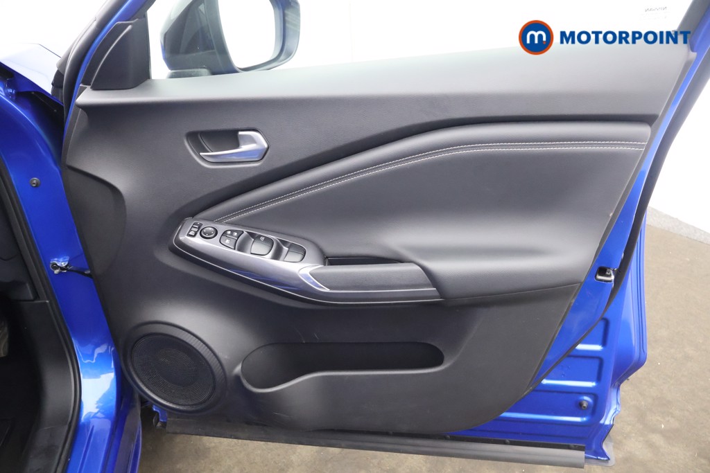 Nissan Juke N-Connecta Automatic Petrol-Electric Hybrid SUV - Stock Number (1637513) - 9th supplementary image