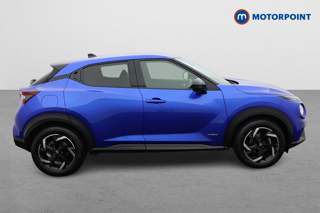 Nissan Juke N-Connecta Automatic Petrol-Electric Hybrid SUV - Stock Number (1637513) - Drivers side