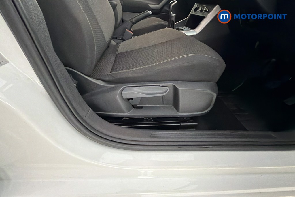 Volkswagen Polo Life Manual Petrol Hatchback - Stock Number (1638243) - 25th supplementary image