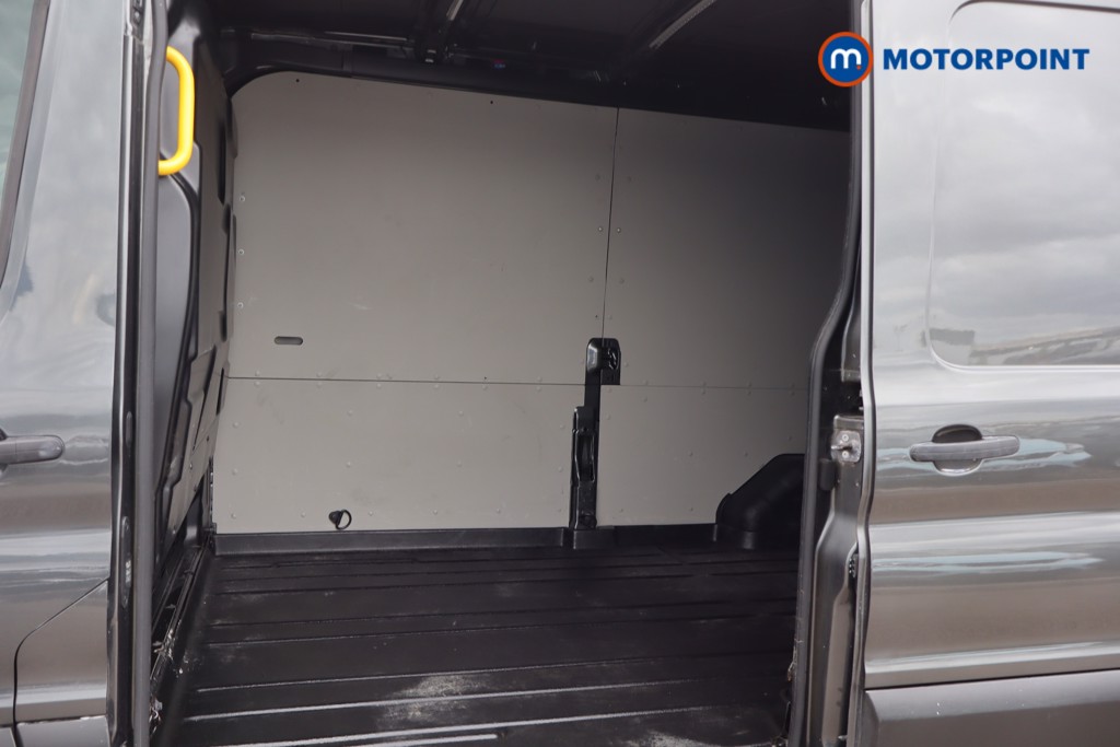 Ford Transit Limited Automatic Diesel Medium Roof Van - Stock Number (1611987) - 2nd supplementary image
