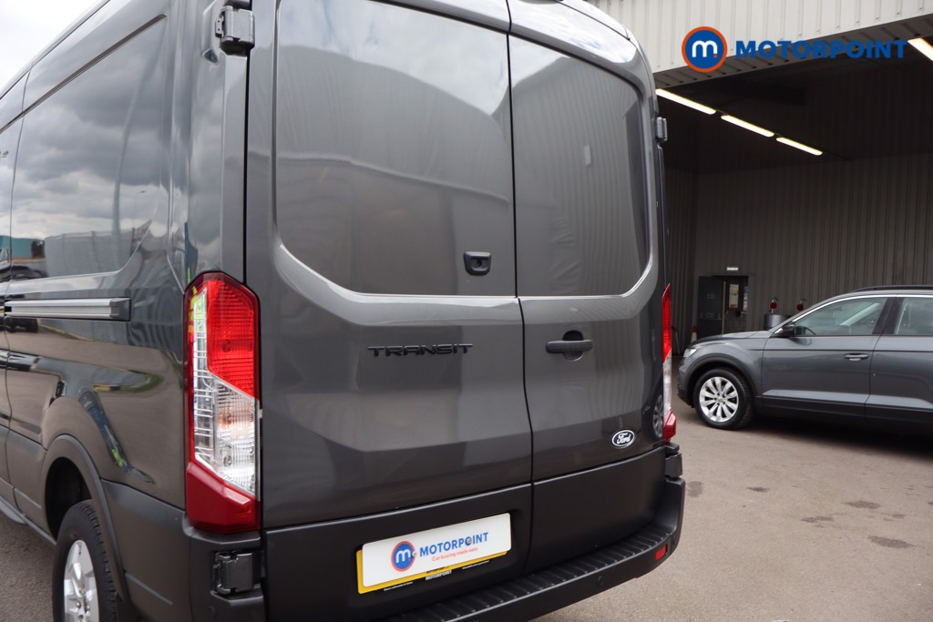 Ford Transit Limited Automatic Diesel Medium Roof Van - Stock Number (1611987) - 26th supplementary image