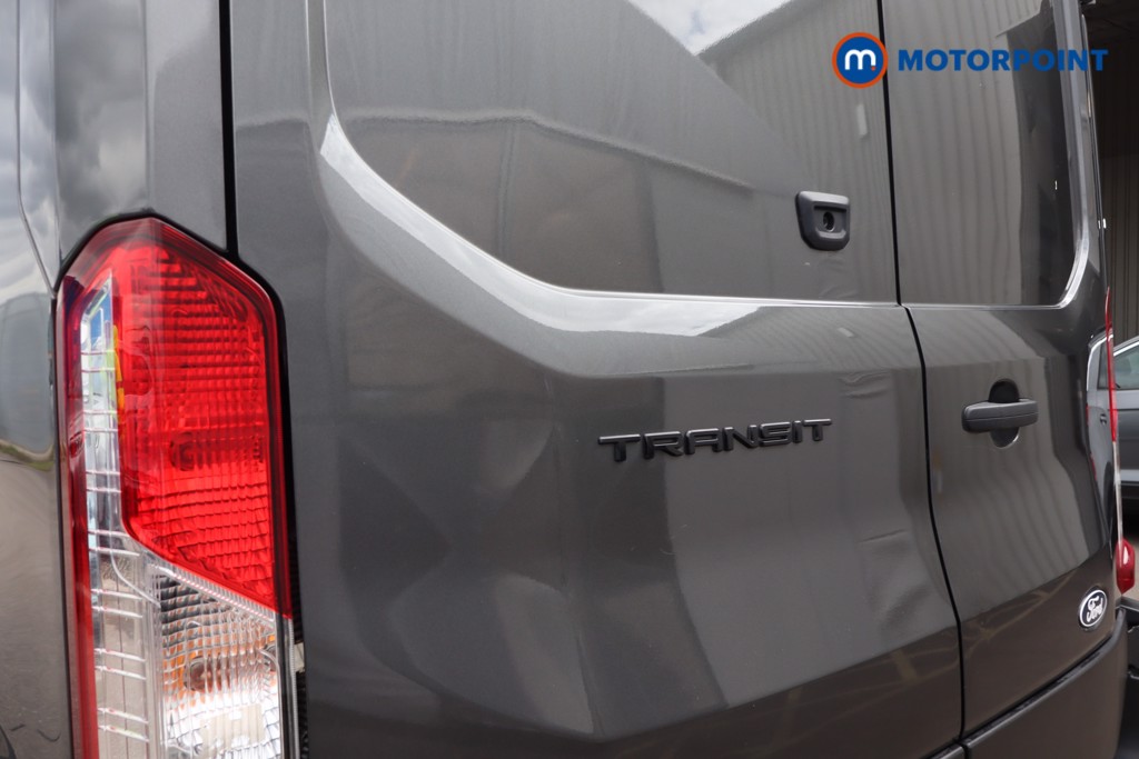 Ford Transit Limited Automatic Diesel Medium Roof Van - Stock Number (1611987) - 27th supplementary image