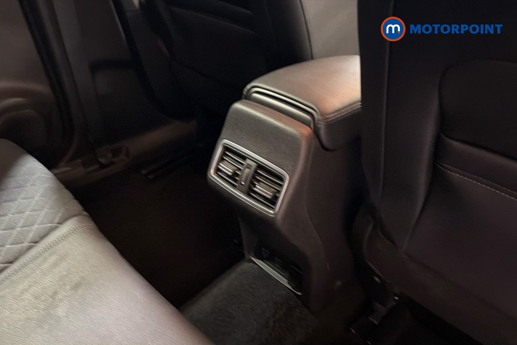 Renault Kadjar Iconic Manual Petrol SUV - Stock Number (1627329) - 30th supplementary image