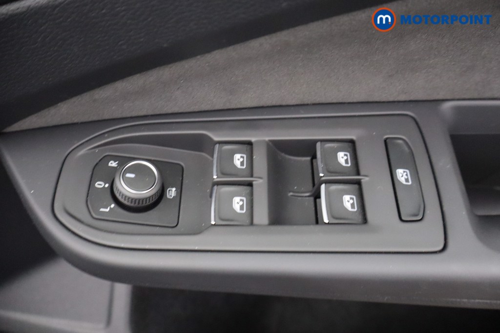 Volkswagen Golf Style Edition Manual Petrol Hatchback - Stock Number (1631976) - 12th supplementary image