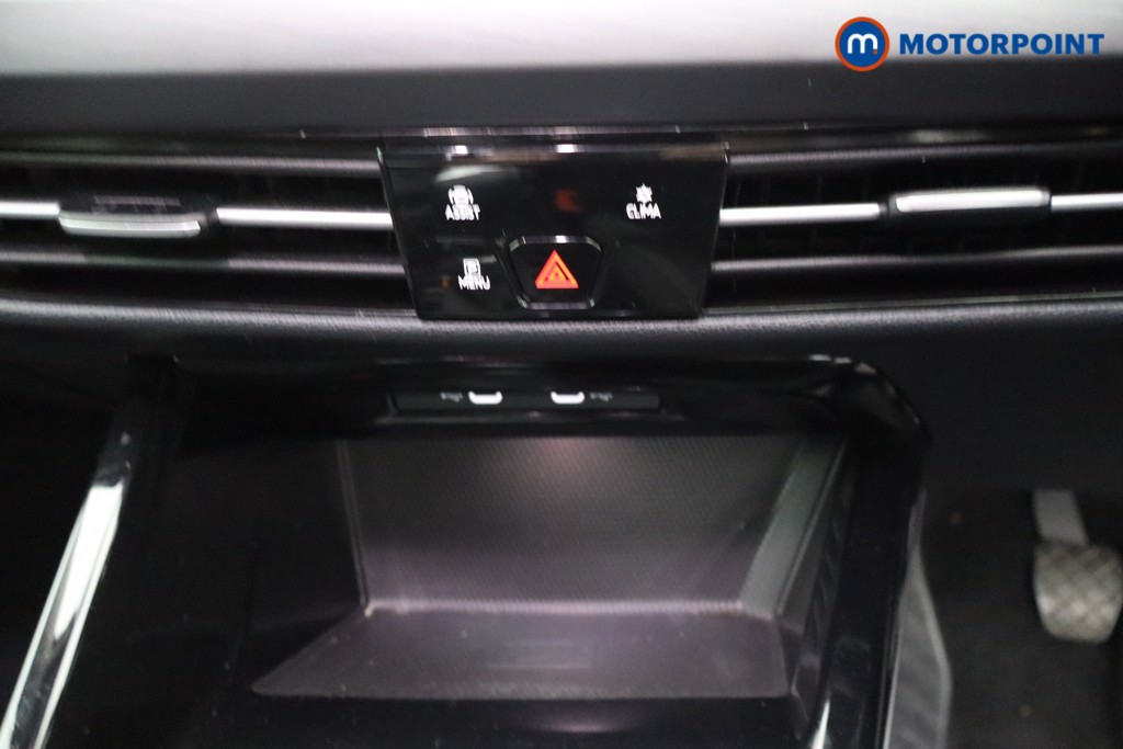 Volkswagen Golf Style Edition Manual Petrol Hatchback - Stock Number (1631976) - 19th supplementary image