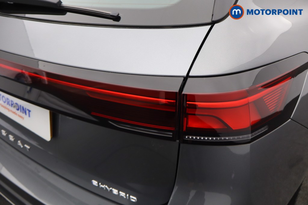 Volkswagen Passat Life Automatic Petrol Plug-In Hybrid Estate - Stock Number (1632870) - 3rd supplementary image