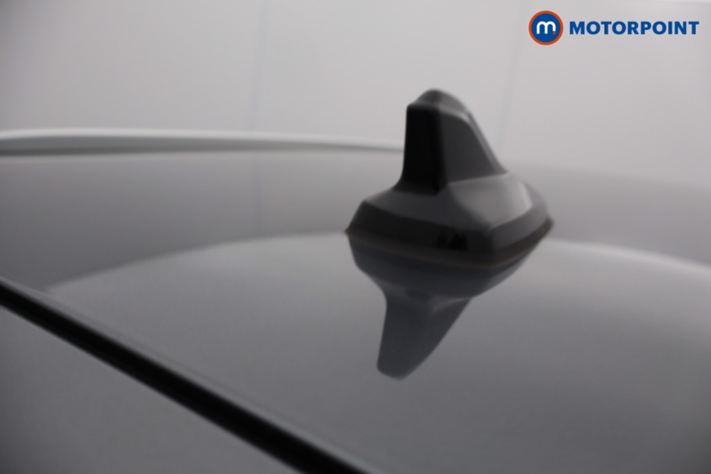 Volkswagen Passat Life Automatic Petrol Plug-In Hybrid Estate - Stock Number (1632870) - 4th supplementary image