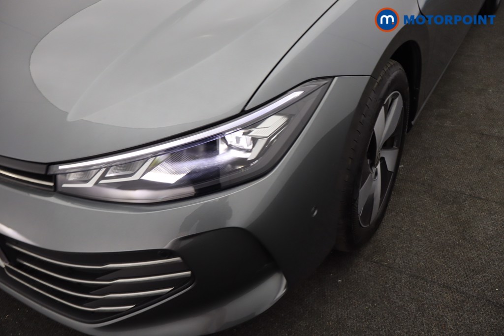 Volkswagen Passat Life Automatic Petrol Plug-In Hybrid Estate - Stock Number (1632870) - 28th supplementary image