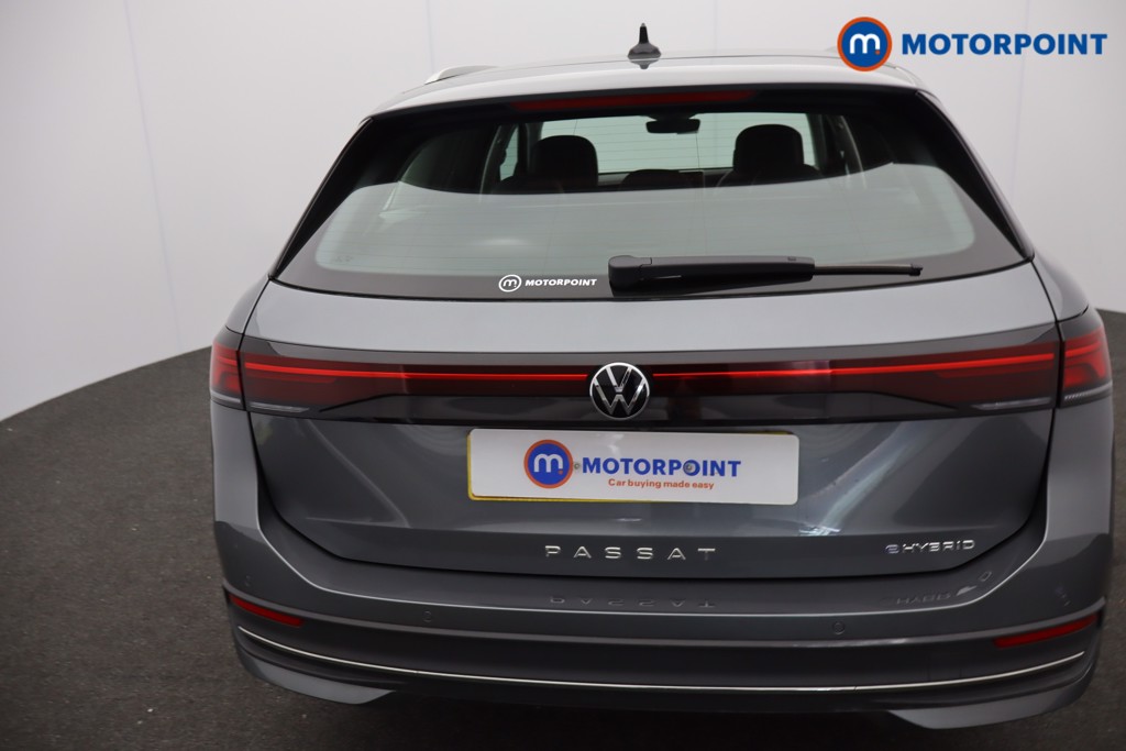 Volkswagen Passat Life Automatic Petrol Plug-In Hybrid Estate - Stock Number (1632870) - 1st supplementary image
