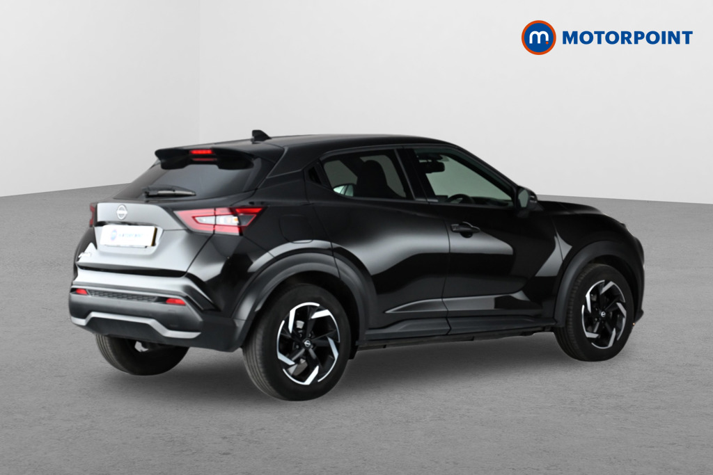 Nissan Juke N-Connecta Manual Petrol SUV - Stock Number (1634577) - Drivers side rear corner