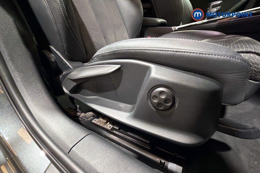 Audi A4 S Line Automatic Diesel Estate - Stock Number (1634975) - 25th supplementary image