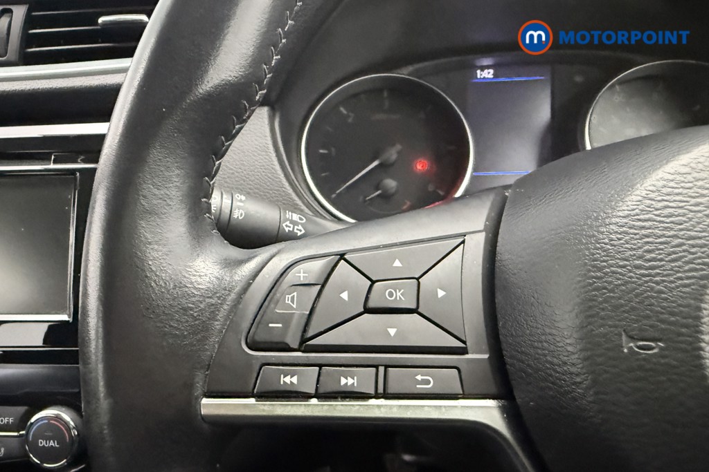 Nissan Qashqai Acenta Premium Manual Diesel SUV - Stock Number (1635393) - 14th supplementary image