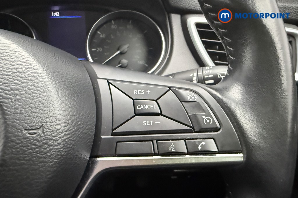Nissan Qashqai Acenta Premium Manual Diesel SUV - Stock Number (1635393) - 15th supplementary image