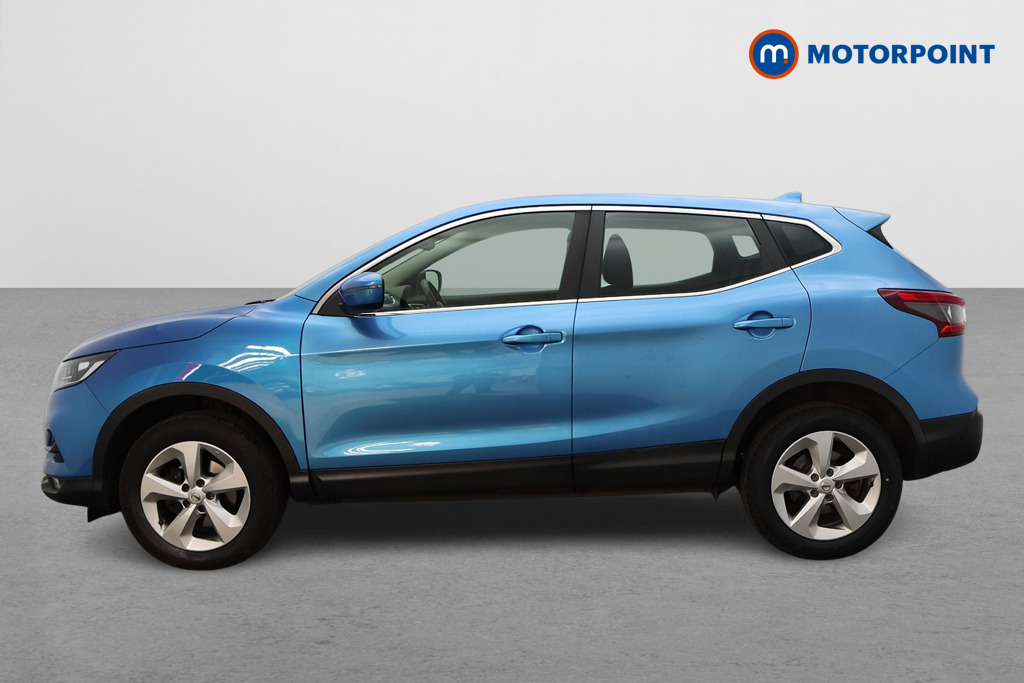 Nissan Qashqai Acenta Premium Manual Diesel SUV - Stock Number (1635393) - Passenger side