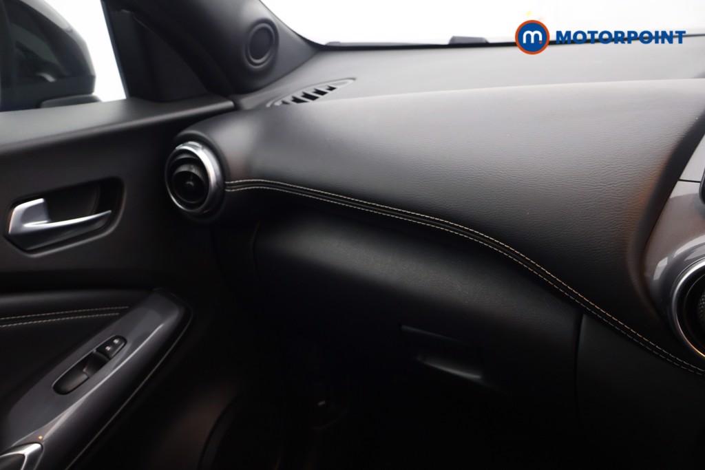 Nissan Juke N-Connecta Manual Petrol SUV - Stock Number (1635819) - 7th supplementary image