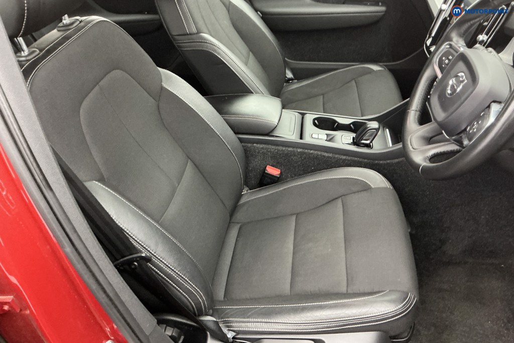 Volvo Xc40 Momentum Automatic Petrol SUV - Stock Number (1636884) - 5th supplementary image