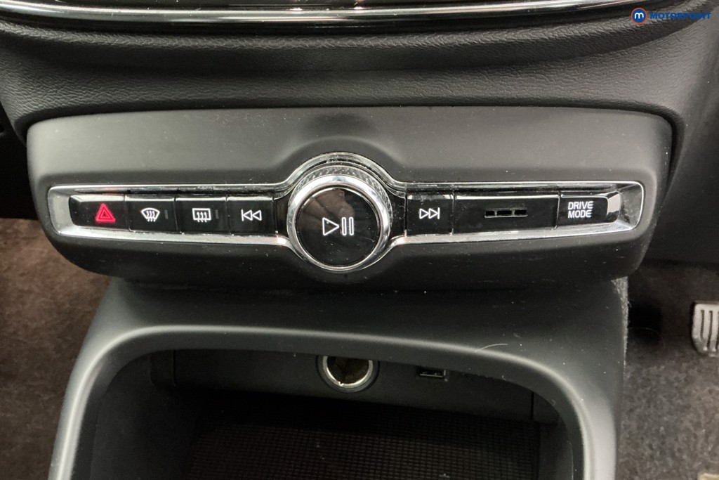 Volvo Xc40 Momentum Automatic Petrol SUV - Stock Number (1636884) - 16th supplementary image