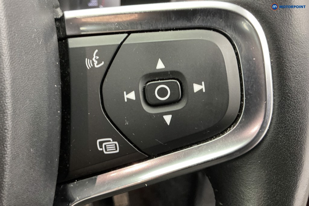 Volvo Xc40 Momentum Automatic Petrol SUV - Stock Number (1636884) - 20th supplementary image