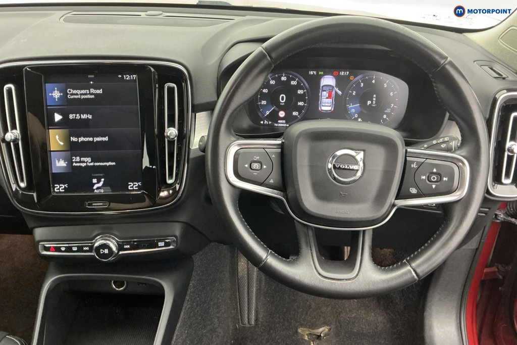 Volvo Xc40 Momentum Automatic Petrol SUV - Stock Number (1636884) - 1st supplementary image
