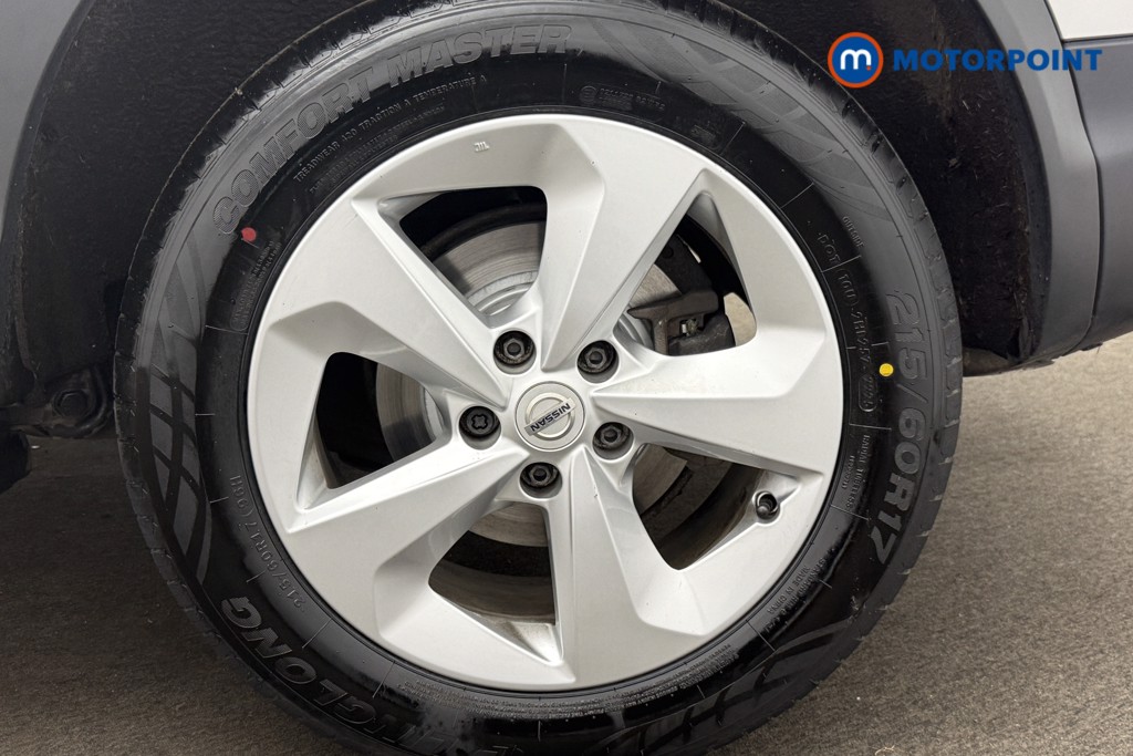 Nissan Qashqai Acenta Premium Manual Petrol SUV - Stock Number (1636955) - 2nd supplementary image