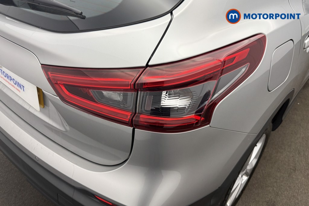 Nissan Qashqai Acenta Premium Manual Petrol SUV - Stock Number (1636955) - 8th supplementary image