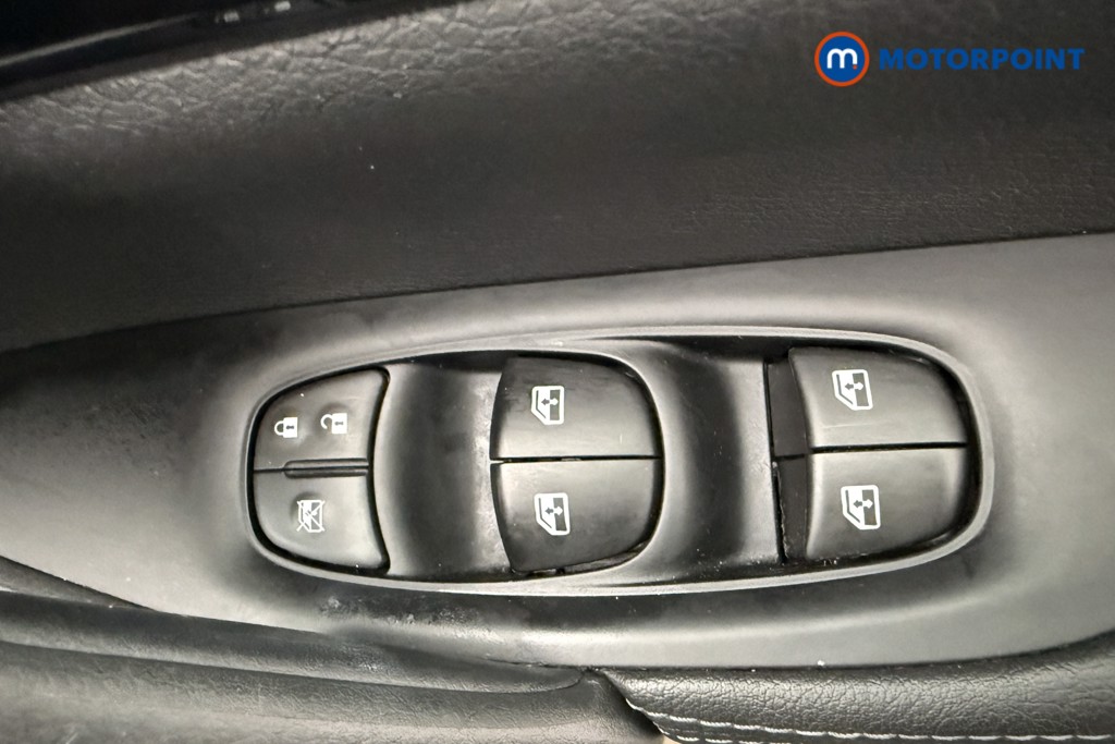 Nissan Qashqai Acenta Premium Manual Petrol SUV - Stock Number (1636955) - 18th supplementary image