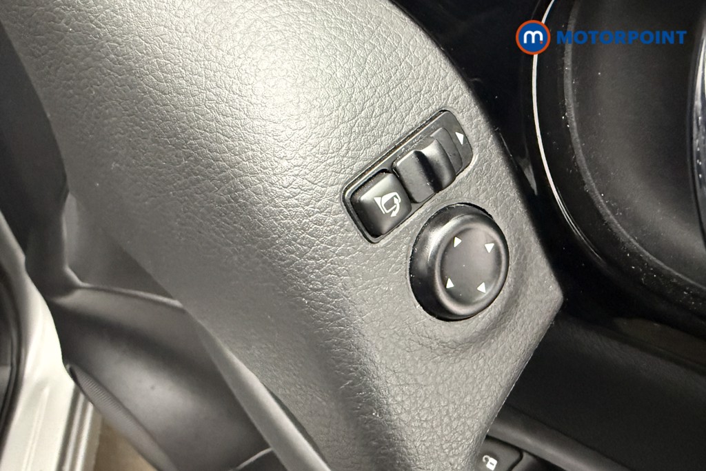 Nissan Qashqai Acenta Premium Manual Petrol SUV - Stock Number (1636955) - 19th supplementary image