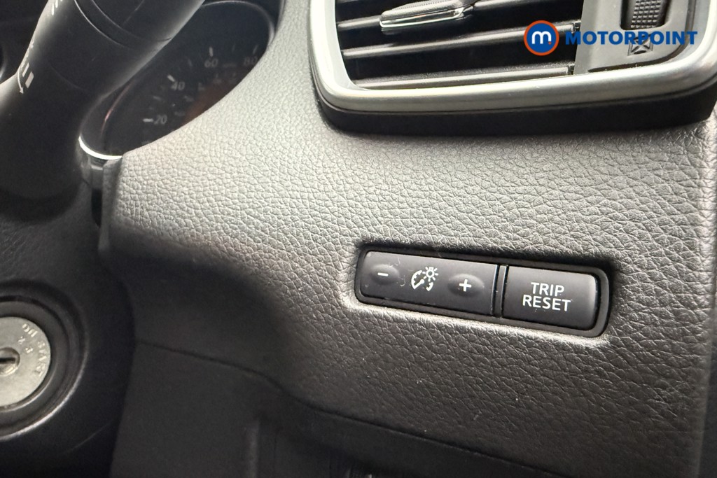 Nissan Qashqai Acenta Premium Manual Petrol SUV - Stock Number (1636955) - 21st supplementary image