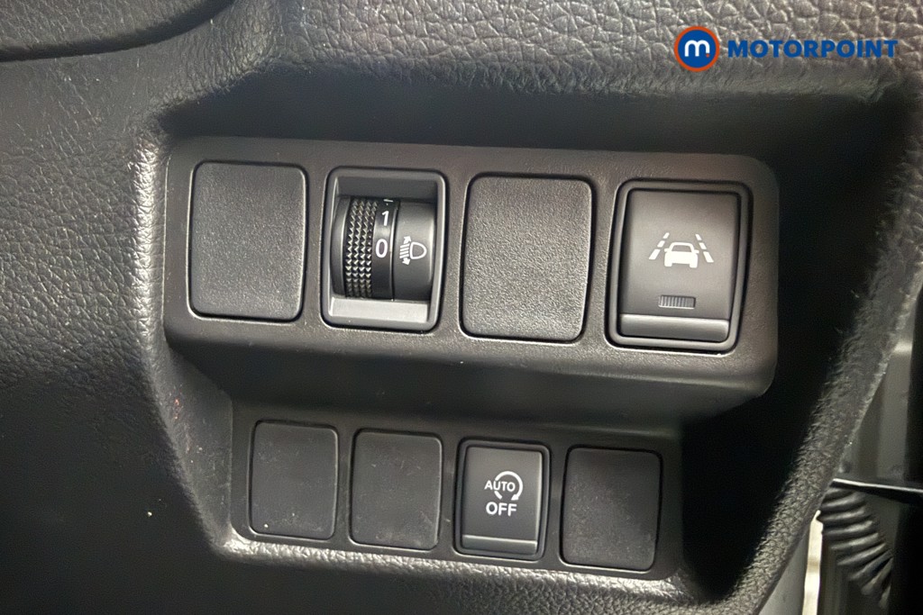Nissan Qashqai Acenta Premium Manual Petrol SUV - Stock Number (1636955) - 22nd supplementary image