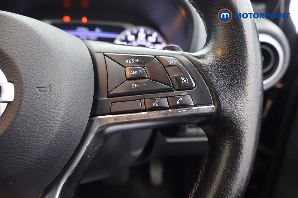 Nissan Juke N-Connecta Automatic Petrol SUV - Stock Number (1638046) - 4th supplementary image