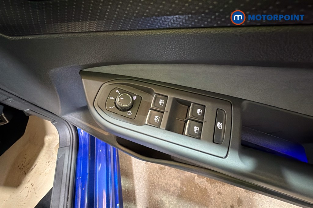 Volkswagen Golf R Automatic Petrol Hatchback - Stock Number (1639093) - 20th supplementary image