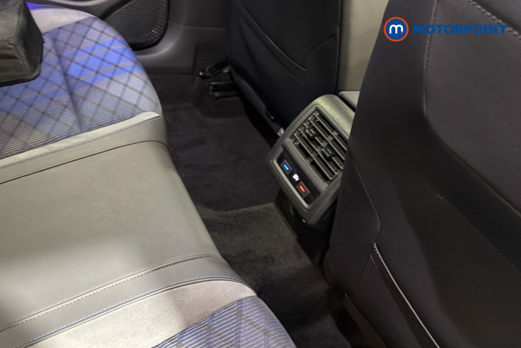 Volkswagen Golf R Automatic Petrol Hatchback - Stock Number (1639093) - 30th supplementary image
