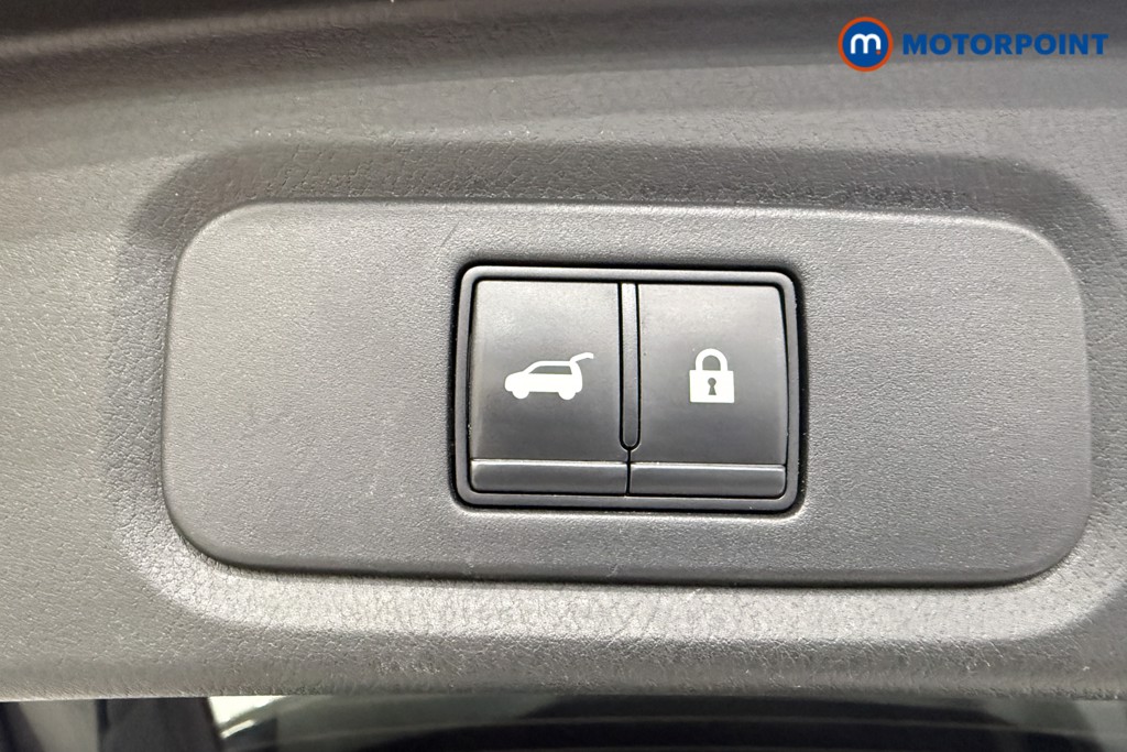 Nissan Qashqai Tekna Automatic Petrol SUV - Stock Number (1639573) - 23rd supplementary image