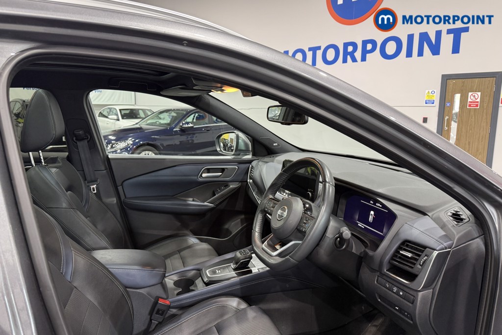 Nissan Qashqai Tekna Automatic Petrol SUV - Stock Number (1639573) - 1st supplementary image