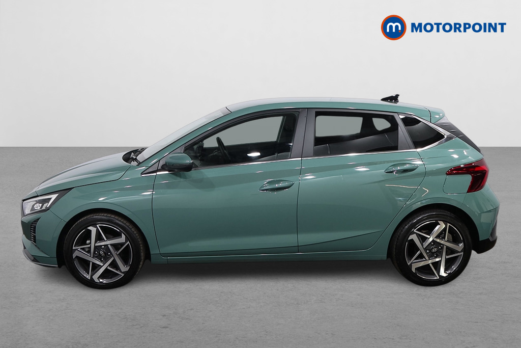 Hyundai I20 Premium Automatic Petrol Hatchback - Stock Number (1639997) - Passenger side