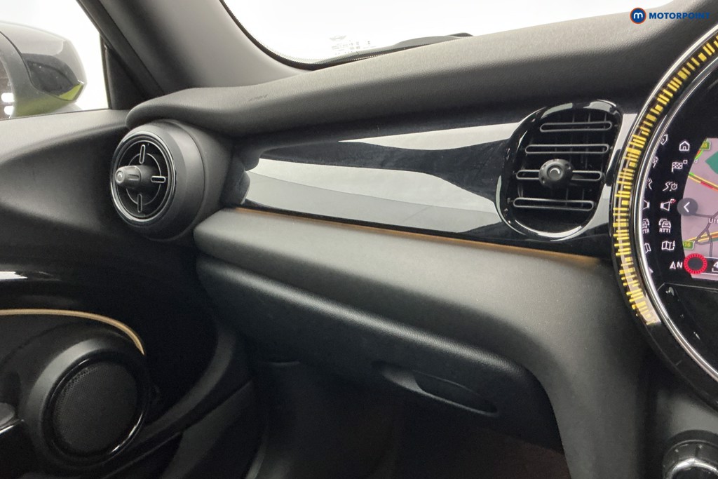 Mini Hatchback Cooper Sport Automatic Petrol Hatchback - Stock Number (1640625) - 16th supplementary image