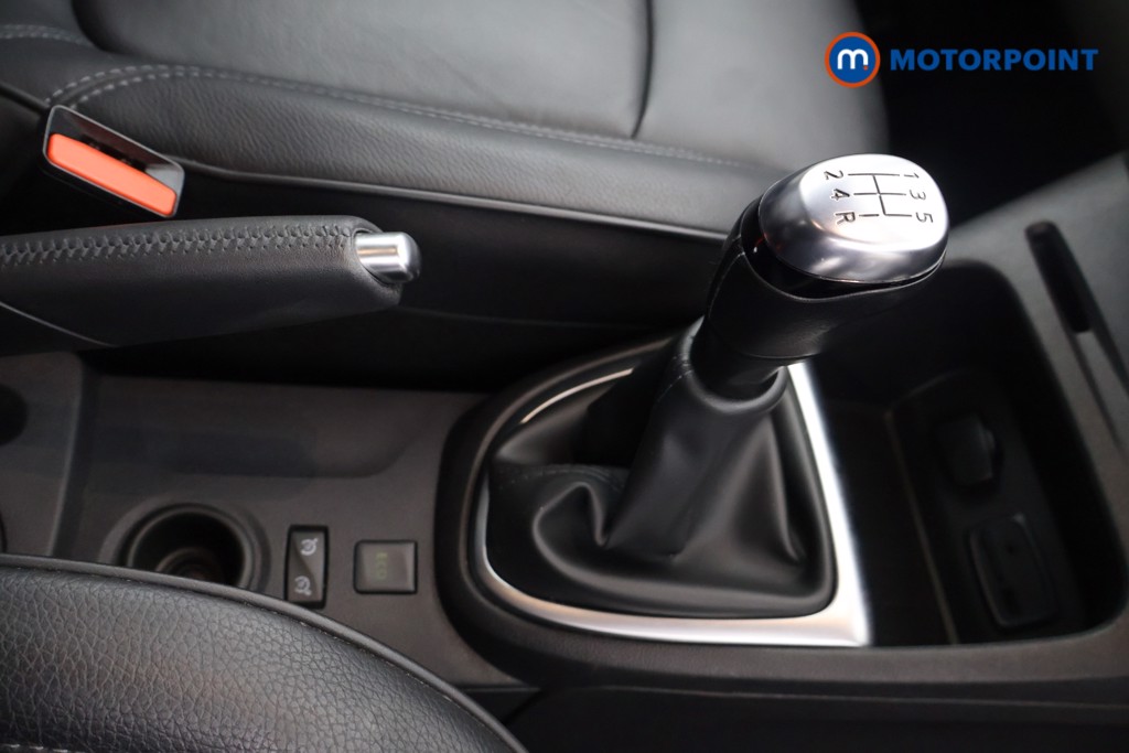 Renault Captur Gt Line Manual Petrol SUV - Stock Number (1640701) - 6th supplementary image