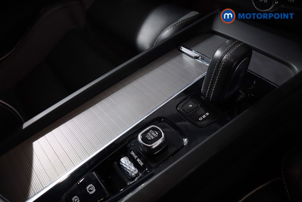 Volvo Xc60 R Design Automatic Diesel SUV - Stock Number (1640806) - 17th supplementary image
