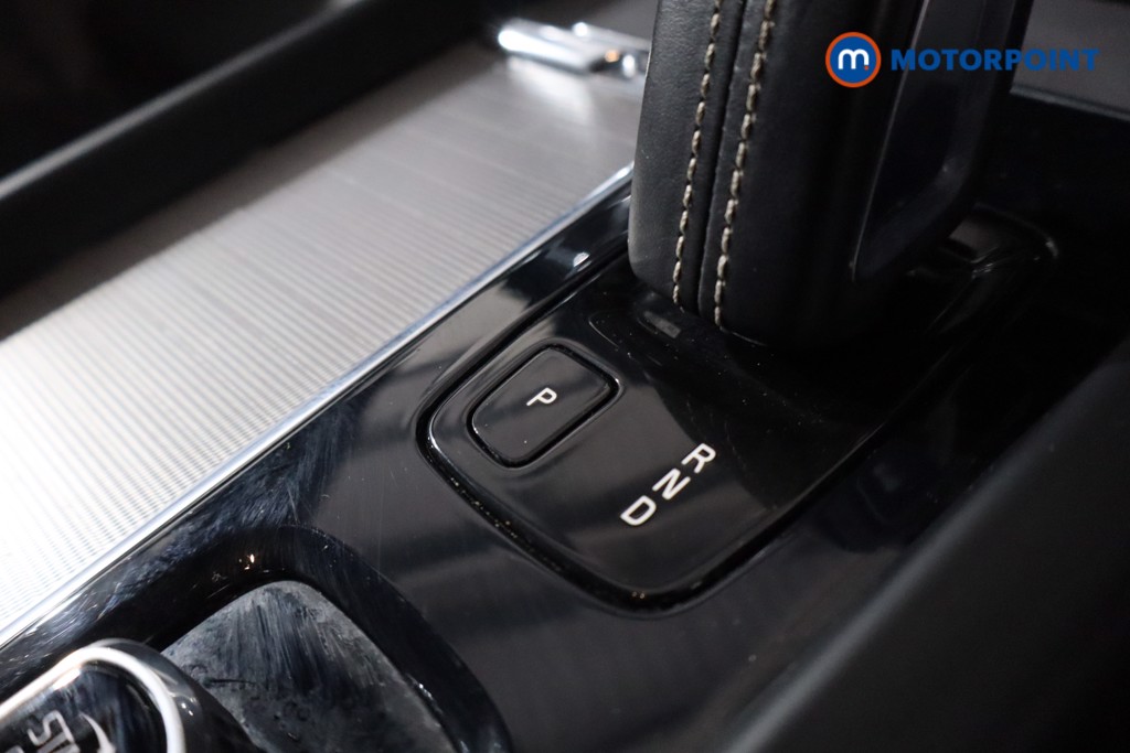 Volvo Xc60 R Design Automatic Diesel SUV - Stock Number (1640806) - 18th supplementary image